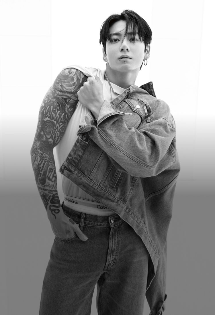 Calvin Klein Turned Up Jung Kook 穿上全新系列型格登場。